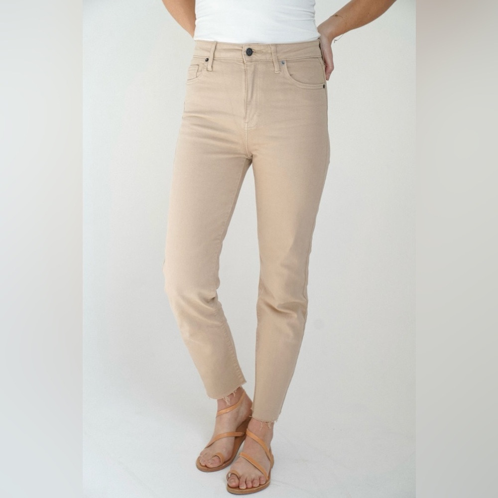 Carly Jean Los Angeles Chrissy Classic Straight Leg Jeans in Tan size 7